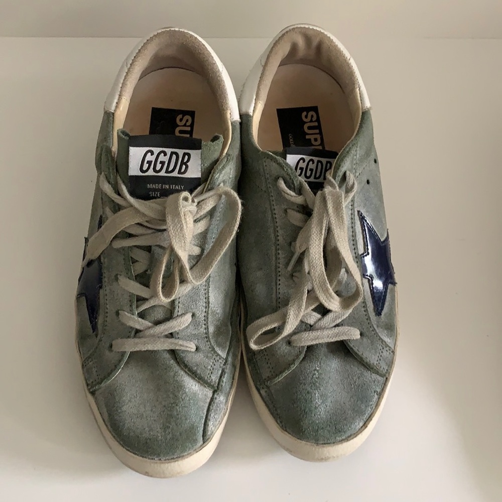 Golden goose sneakers they are suede and leather